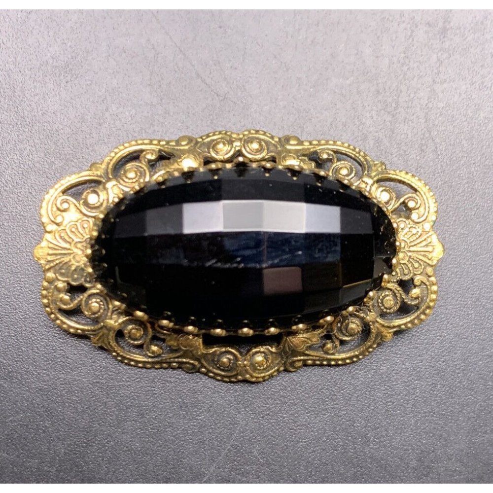 Freirich Brooch Pin Gold Tone Black Glass Faceted Look Open Work Vintage